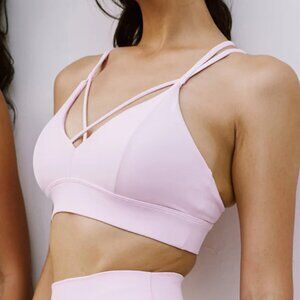 Wiskii Active Strappy "Suit Yourself" Sports Bra in Ballet Blush Medium